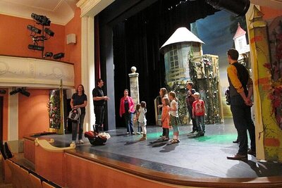 Produktionen > 2017 > Im Kaiser sini neue Chleider > Kinder VIP