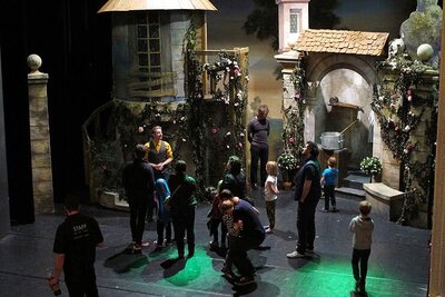 Produktionen > 2017 > Im Kaiser sini neue Chleider > Kinder VIP