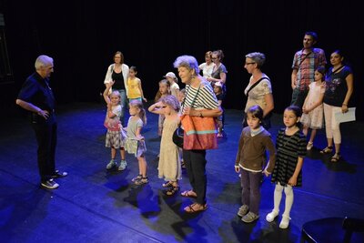 Produktionen > 2017 > Im Kaiser sini neue Chleider > Kinder VIP