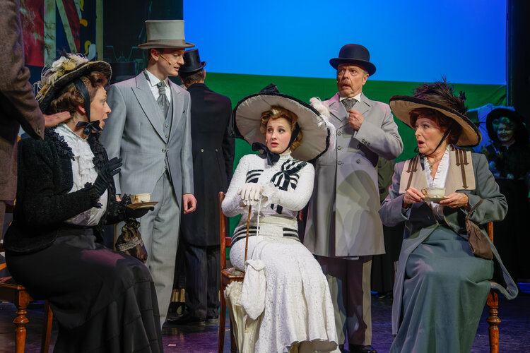 Fulminante Premiere mit Standing Ovations