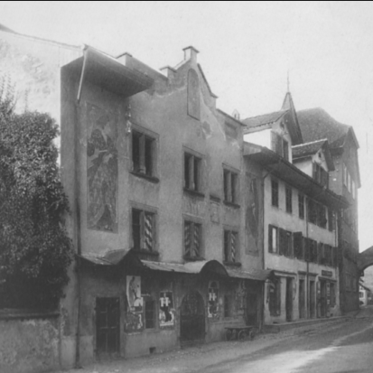 Sie ersteigern eine<br>Klosterscheune...