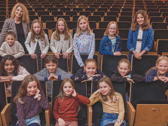 Produktionen > 2023 > Zigeunerbaron > Kinderchor Bild